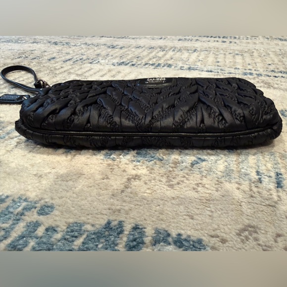 Coach Madison Black Quilted Wristlet Silver Hardware Like New